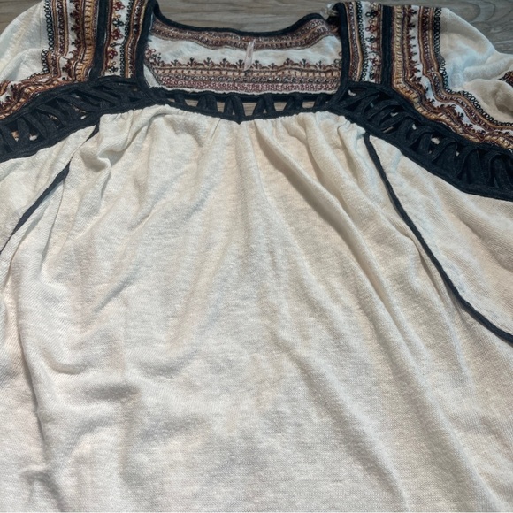 Free People Snow Kisses Embroidered Blouse. Size: Small - Picture 8 of 9